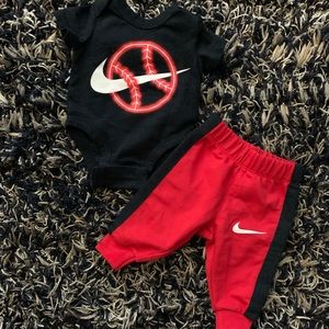 Infant boy/unisex onesie w/matching sweatpants